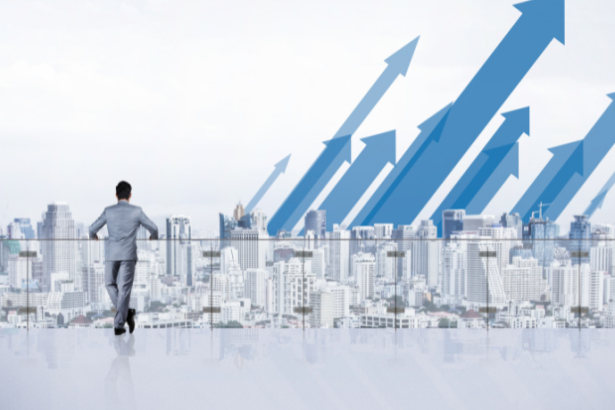 Rodrigo Balassiano explica como fundos estruturados com alavancagem controlada equilibram limites e estratégias de mitigação de risco.