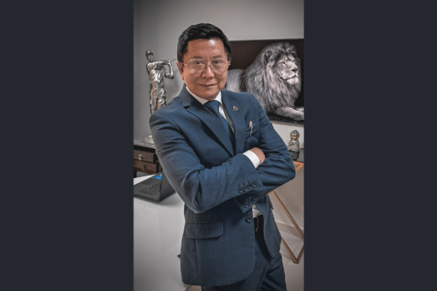 Milton Seigi Hayashi ressalta a importância da reconstrução mamária como etapa essencial de recuperação emocional e física.