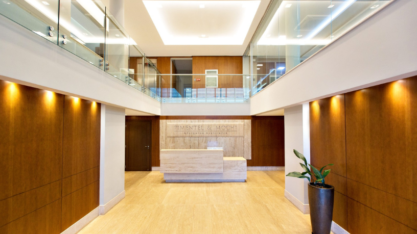 Rodrigo Gonçalves Pimentel explica como os contratos em vigor são tratados durante a recuperação judicial e quais regras permanecem válidas.