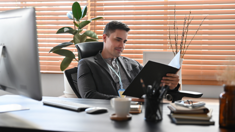 Vitor Barreto Moreira destaca a comunicação nos relacionamentos interpessoais no trabalho.