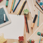 Em “Arte-educação e interseccionalidade: Como o currículo pode gerar pertencimento e aprendizagem”, Sérgio Bento De Araújo analisa como práticas pedagógicas inclusivas fortalecem identidade, engajamento e construção de conhecimento.